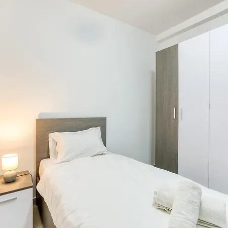 Beautiful 3-bed With Greenery Views In By 360 Estates Appartement