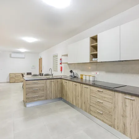 Beautiful 3-bed With Greenery Views In By 360 Estates Mgarr