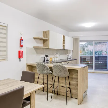 Beautiful 3-bed With Greenery Views In By 360 Estates Appartement Mgarr