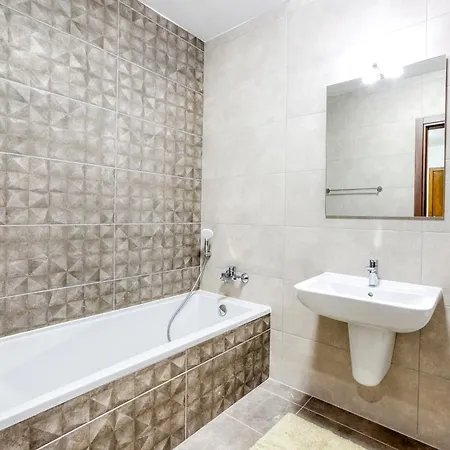 Beautiful 3-bed With Greenery Views In By 360 Estates